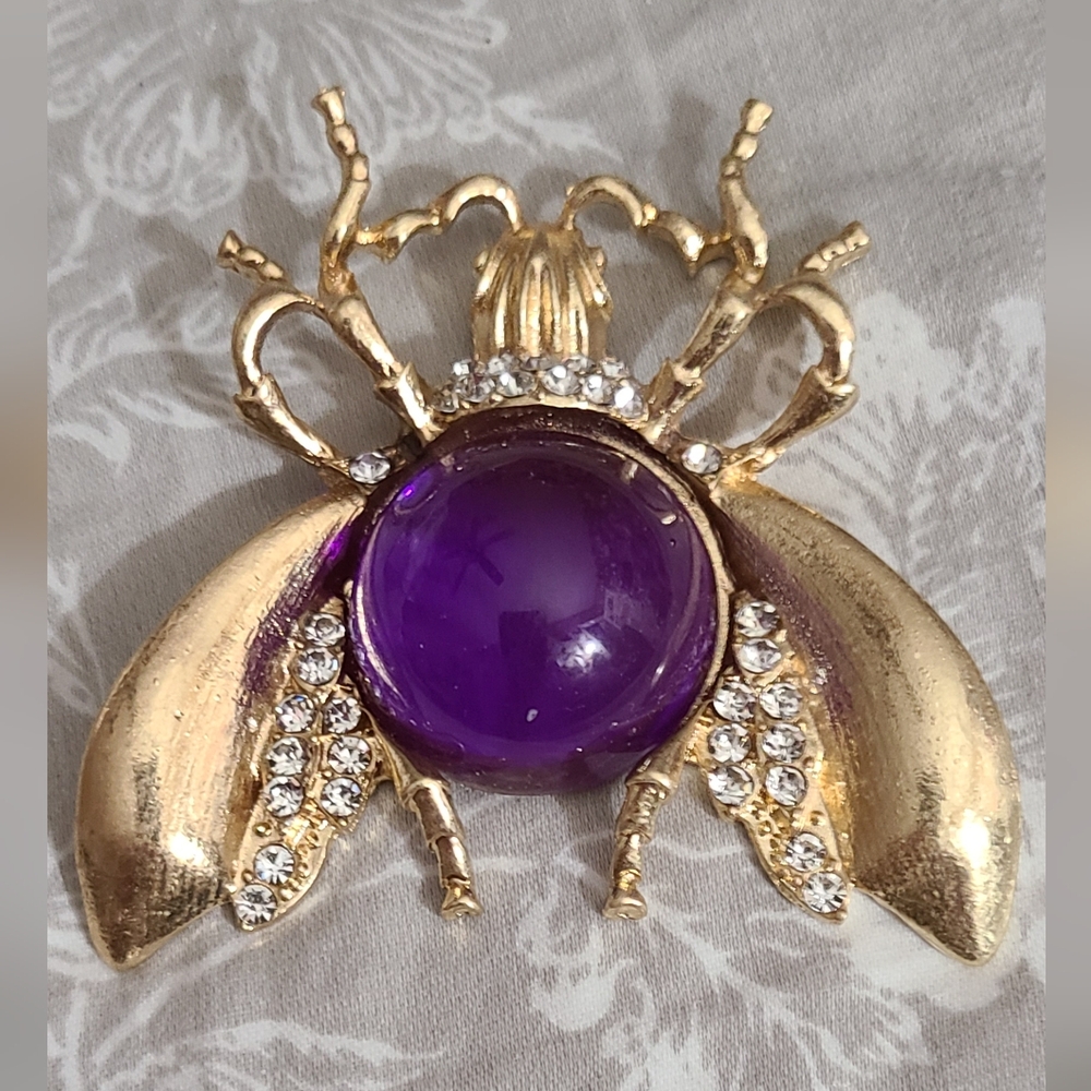 Bug Brooch! Purple Lucite Jelly Belly Vintage Style NEW rhinestones Gold Bee